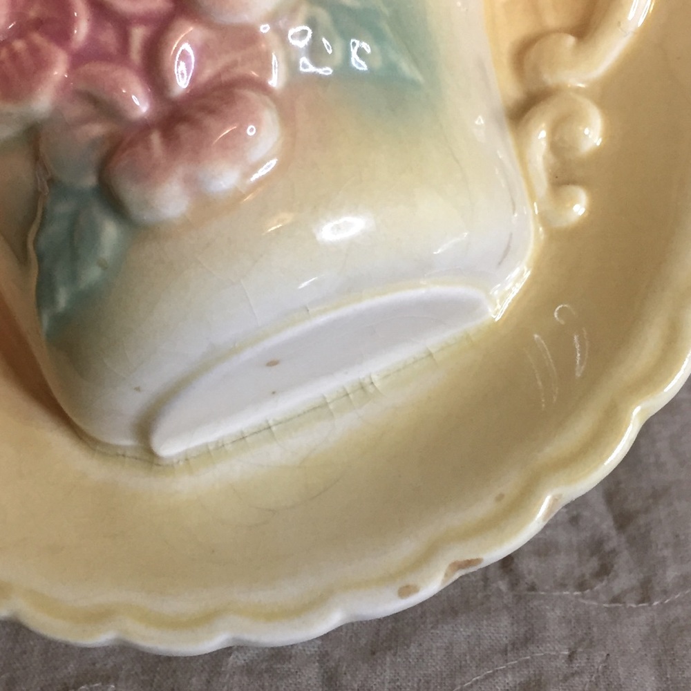 Vintage Hull Pottery USA Sunglow Tea Cup Wall Pocket - Picture 4 of 14